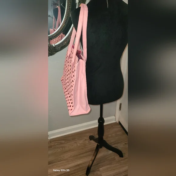 Elizabeth Arden summer hang bag - Picture 3 of 6